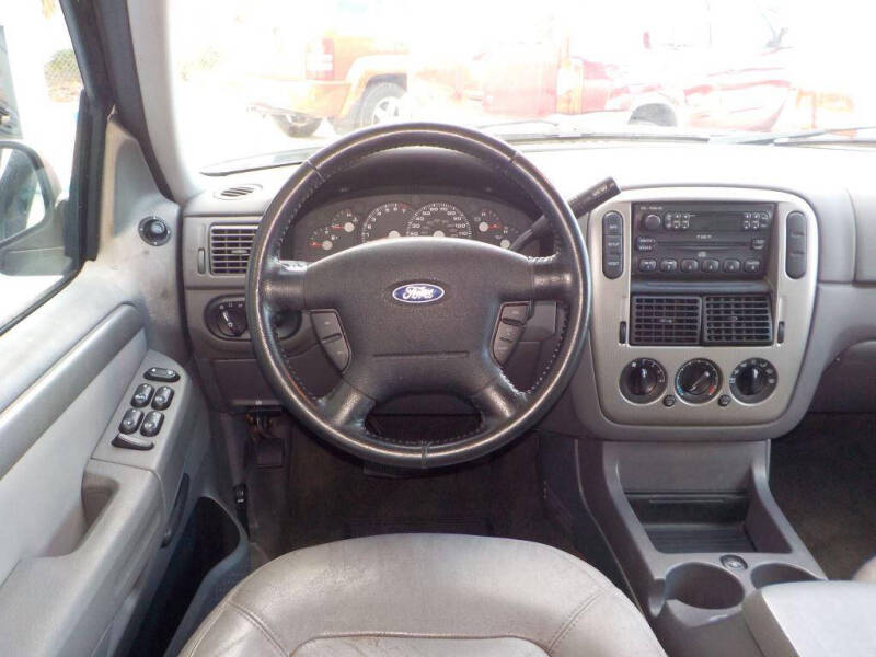 2005 Ford Explorer XLT