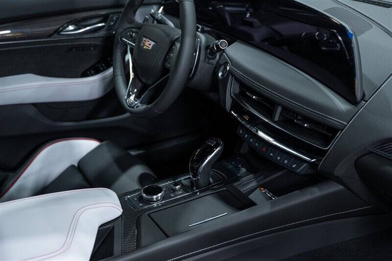 2025 Cadillac CT5-V Blackwing