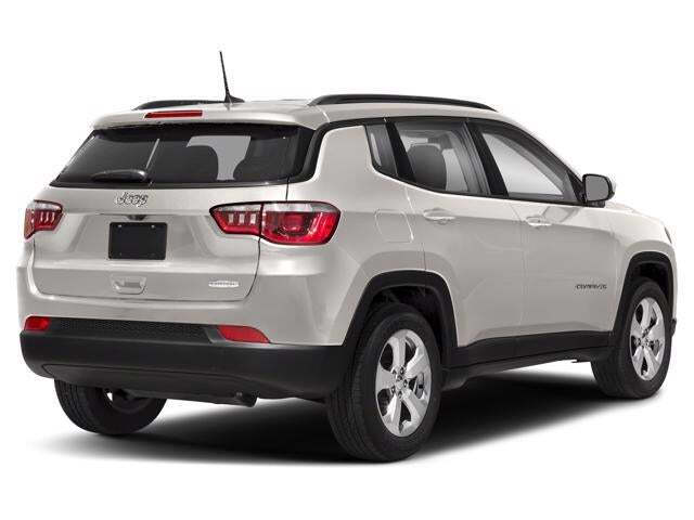 2018 Jeep Compass Latitude photo 2