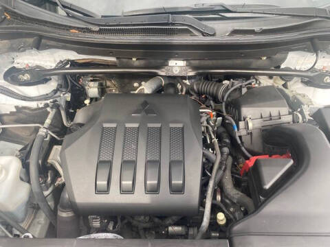 2022 Mitsubishi Eclipse Cross LE