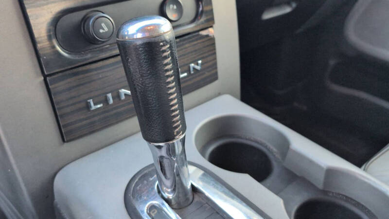 2008 Lincoln Mark LT