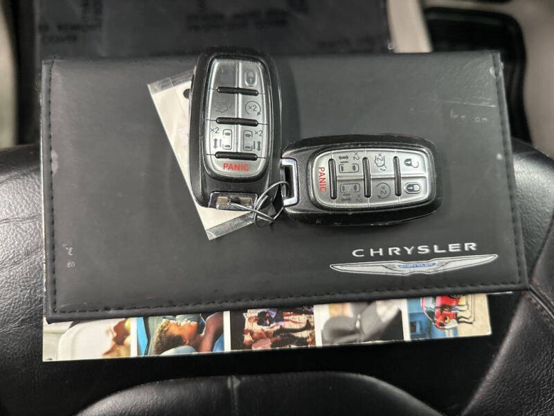 2017 Chrysler Pacifica Touring-L