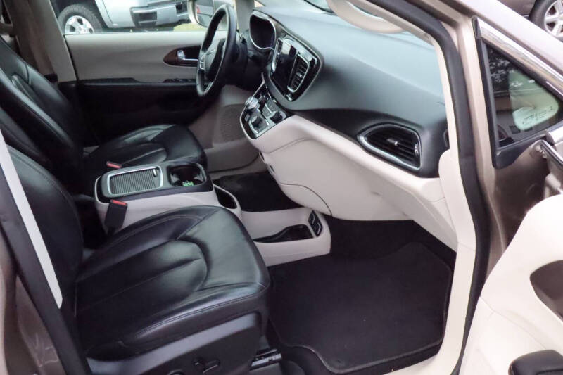 2018 Chrysler Pacifica Touring L Plus