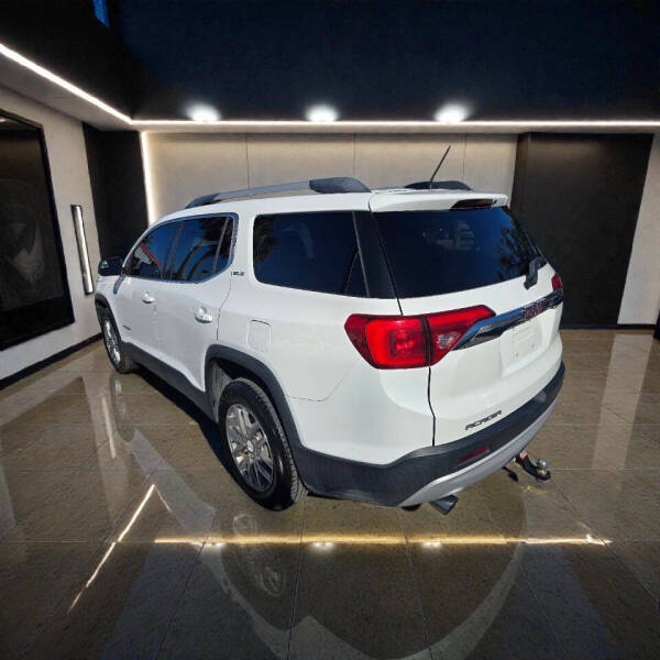 2017 GMC Acadia SLE-2