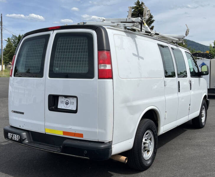 2017 Chevrolet Express 2500