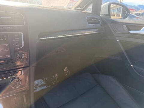 2016 Volkswagen Golf GTI SE