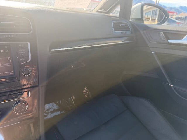 2016 Volkswagen Golf GTI SE