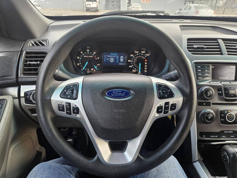 2015 Ford Explorer