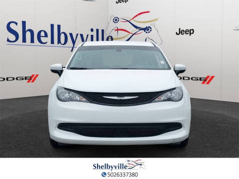 2022 Chrysler Voyager LX