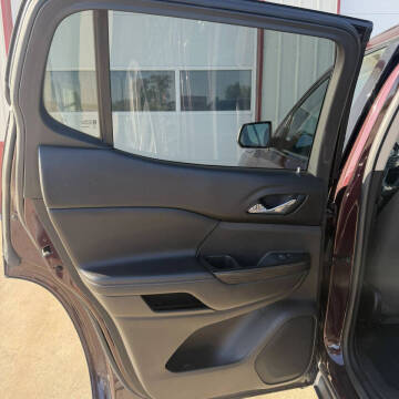 2017 GMC Acadia SLE-2