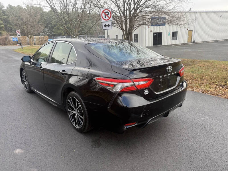 2018 Toyota Camry SE