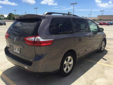 2015 Toyota Sienna LE 8-Passenger