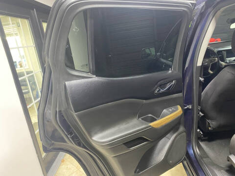 2017 GMC Acadia SLE-2