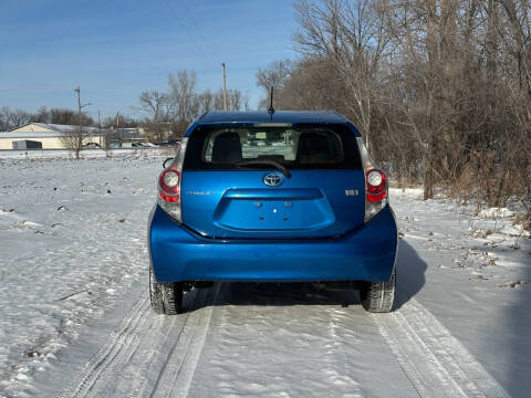 2014 Toyota Prius c Two