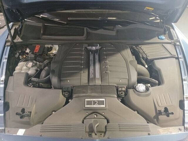 2017 Bentley Bentayga 26