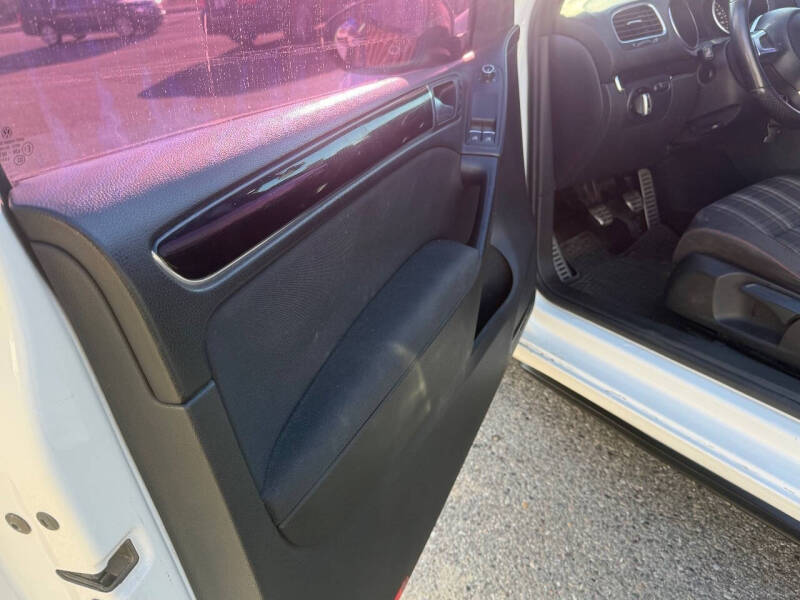 2011 Volkswagen GTI Base PZEV