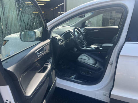 2017 Ford Edge Titanium