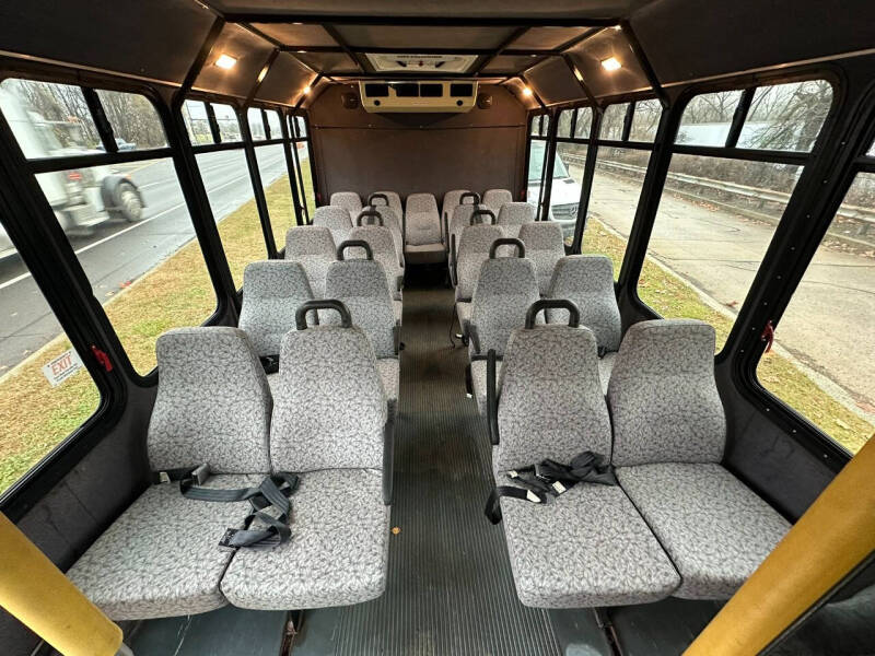 2010 Ford E-Series E-450 SD