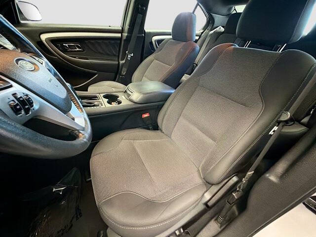 2019 Ford Taurus SEL