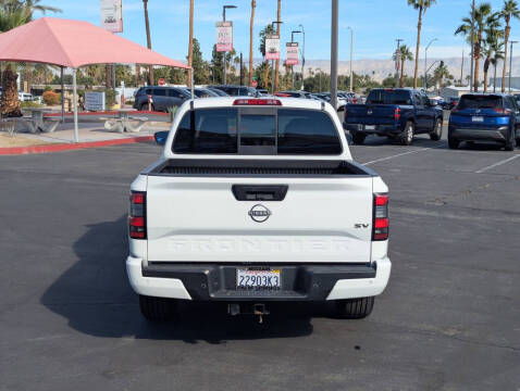 2022 Nissan Frontier SV