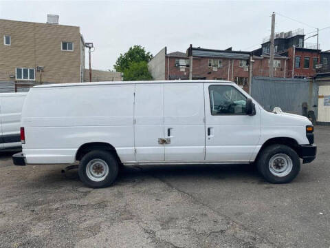 2013 Ford E-Series E-350 SD