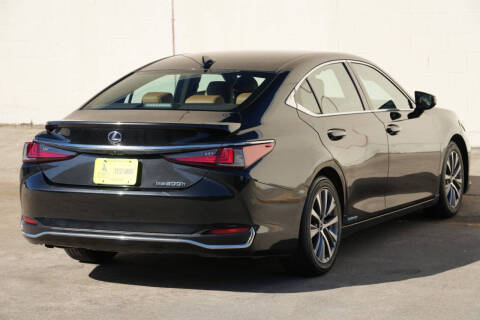 2020 Lexus ES 300h