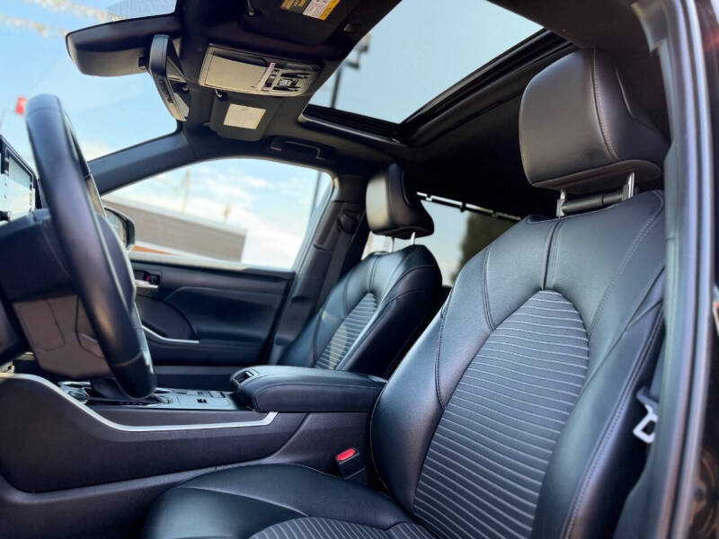 2021 Toyota Highlander XSE