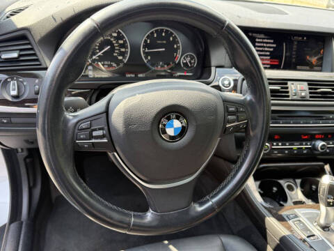 2015 BMW 5 Series 528i