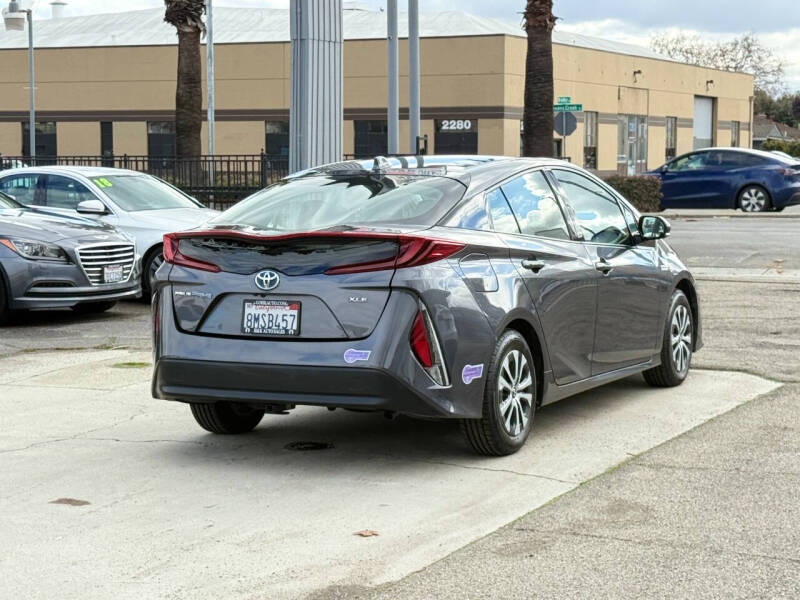 2020 Toyota Prius Prime XLE