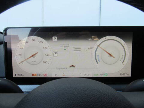 2024 Genesis GV60 Standard