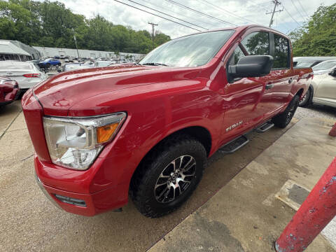 2022 Nissan Titan SV