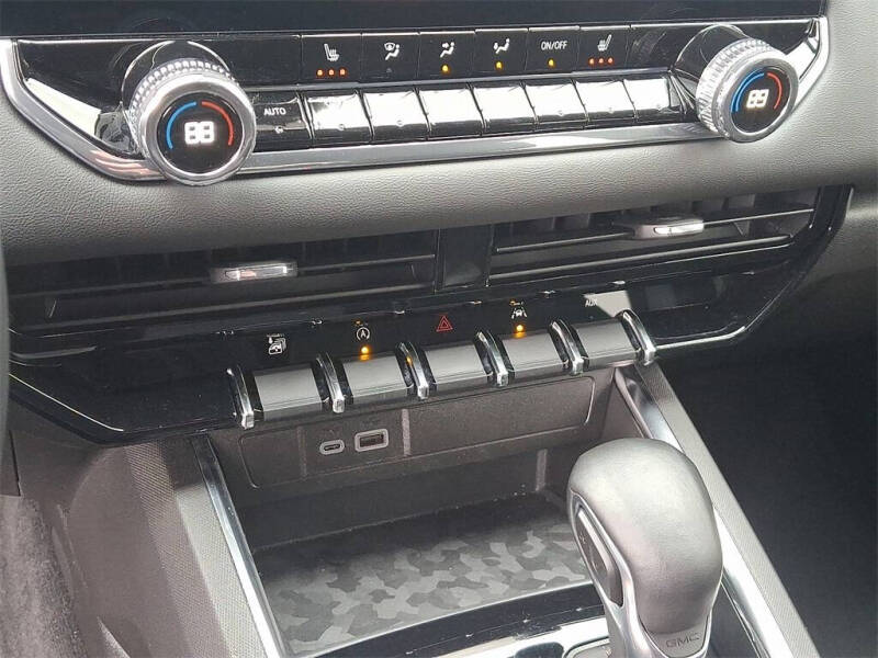 2024 GMC Canyon Elevation