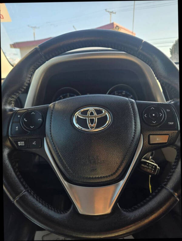 2017 Toyota RAV4 XLE