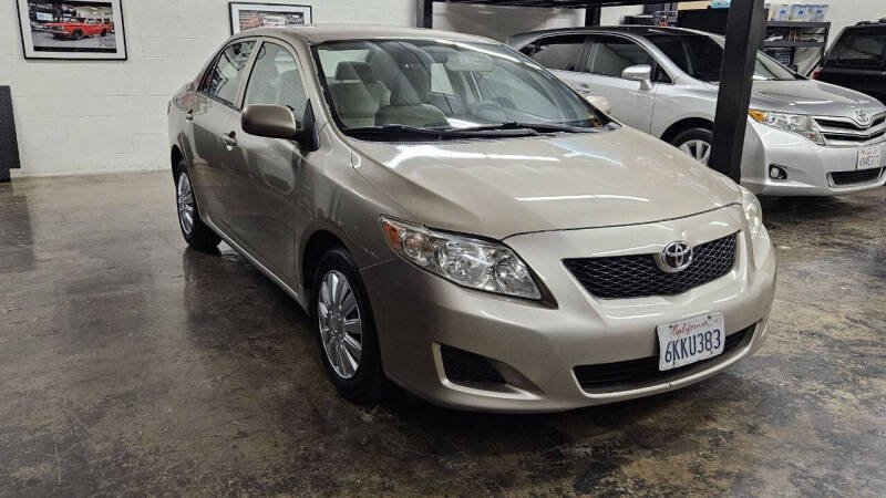 2010 Toyota Corolla LE photo 12