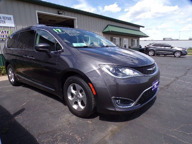 2017 Chrysler Pacifica Touring-L Plus