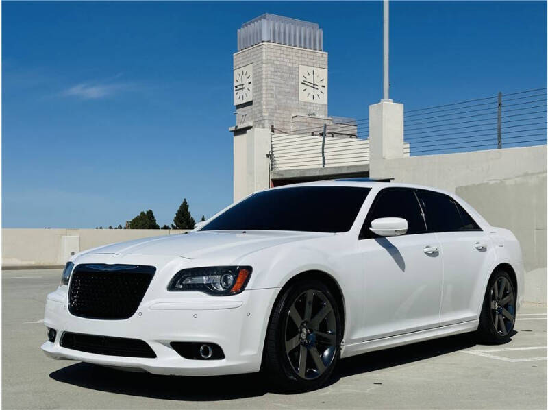 2014 Chrysler 300 SRT8's photo