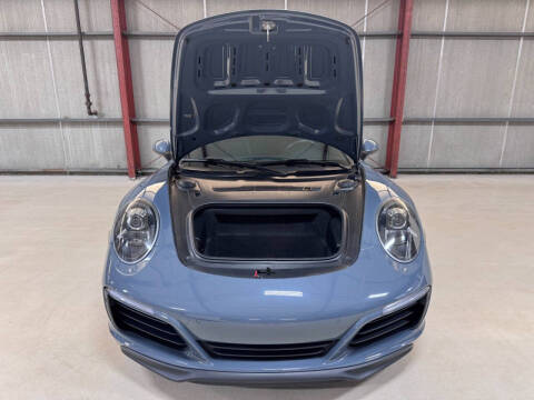 2017 Porsche 911 Carrera