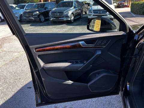 2018 Audi Q5 2.0T quattro Premium Plus