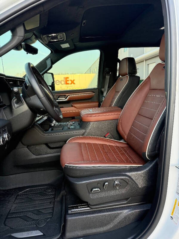 2025 GMC Sierra 2500HD Denali Ultimate