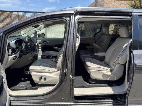 2018 Chrysler Pacifica Hybrid Limited