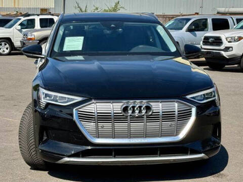 2019 Audi e-tron quattro Premium Plus