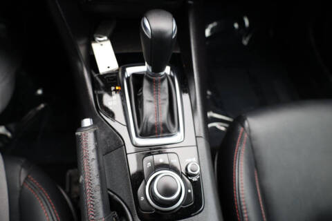 2016 Mazda MAZDA3 i Grand Touring