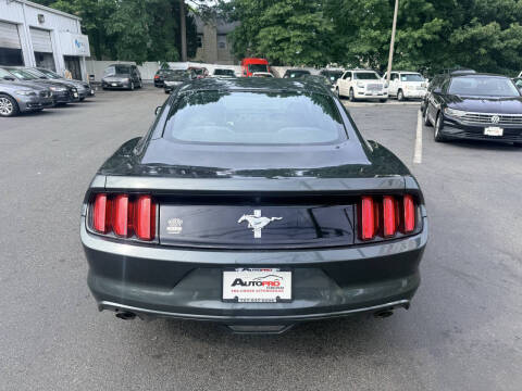 2015 Ford Mustang V6