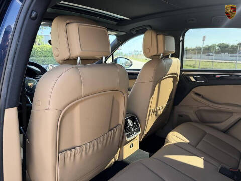 2017 Porsche Macan
