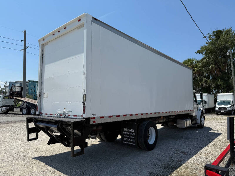 2017 Freightliner M2 106
