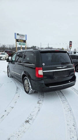 2014 Chrysler Town and Country 30th Anniversary