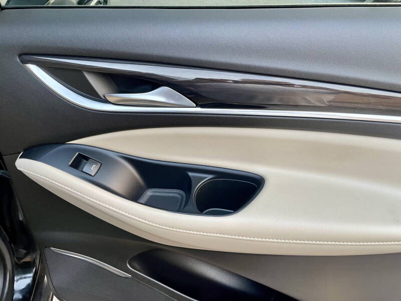 2020 Buick Enclave Essence