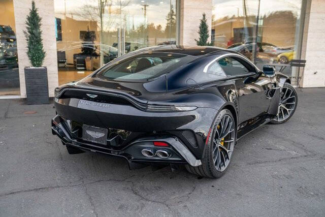 2025 Aston Martin Vantage 35