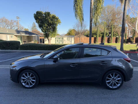 2018 Mazda MAZDA3 Grand Touring