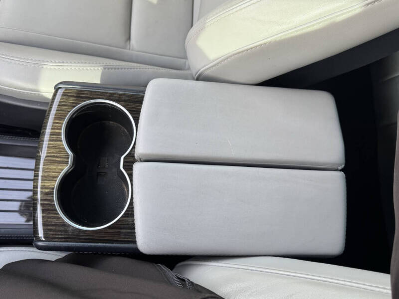 2016 Tesla Model S 70